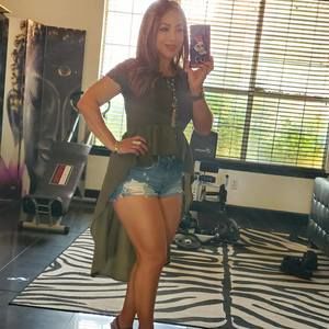 Meet your Posher, Almita